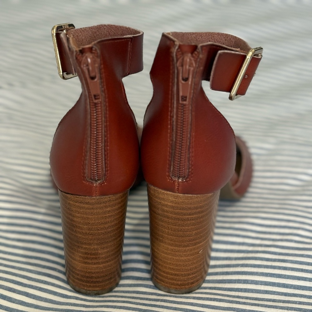 NWOT Madden Girl Cognac ankle strap 3” heel size 8 - Picture 5 of 6
